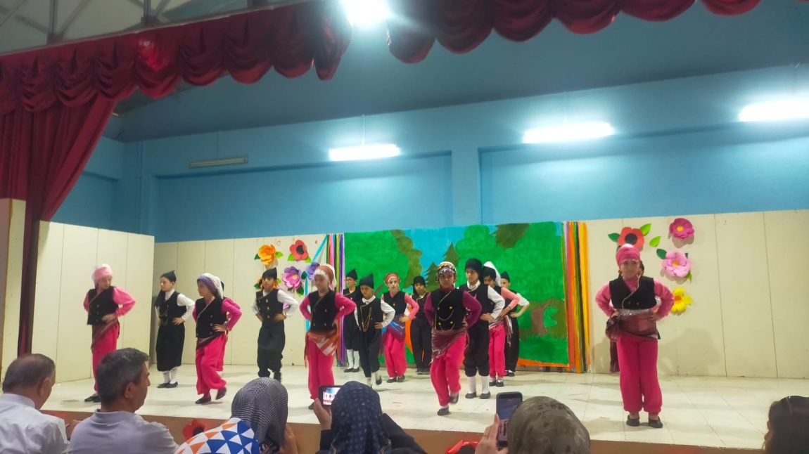 OKULUMUZDA YIL SONU GÖSTERİSİ.. 